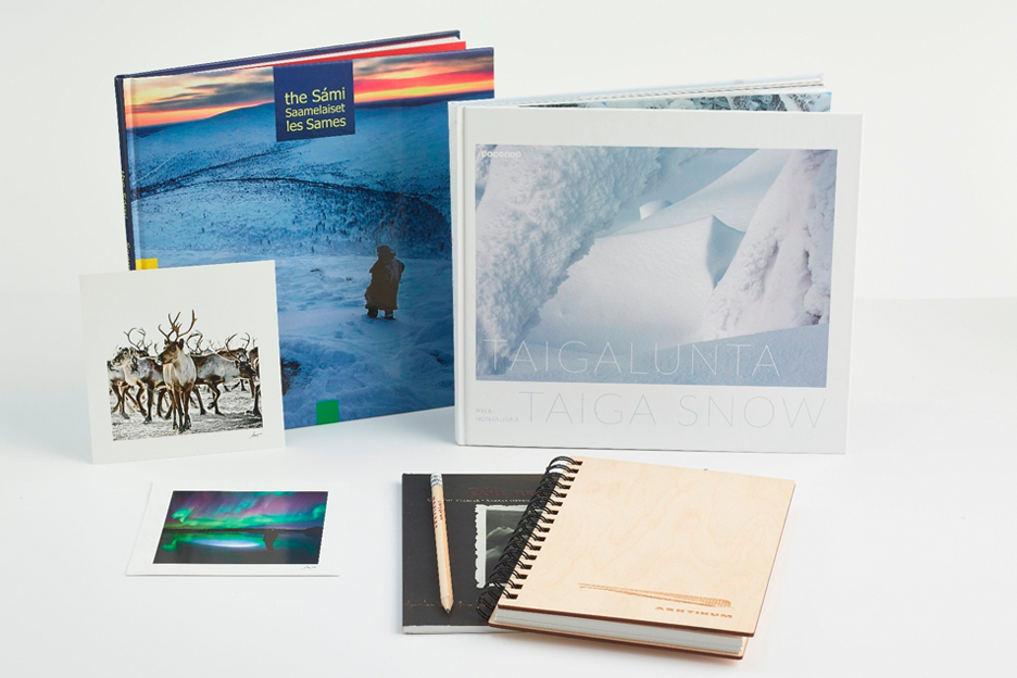 Kirjoja ja muita paperituotteita Arktikum Shopista